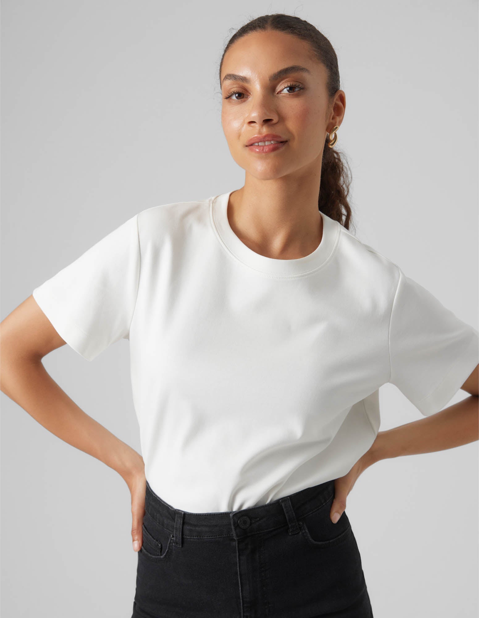 AWNAIMA COTTON TSHIRT